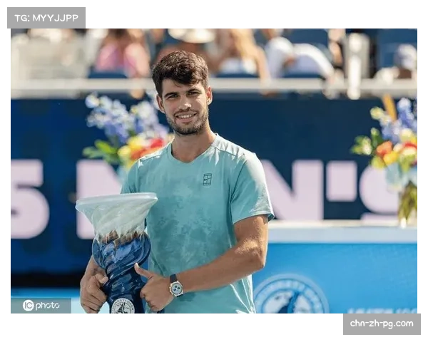 2025赛季ATP巡回赛冠军总结：阿尔卡拉斯8冠领跑，辛纳6冠紧随。